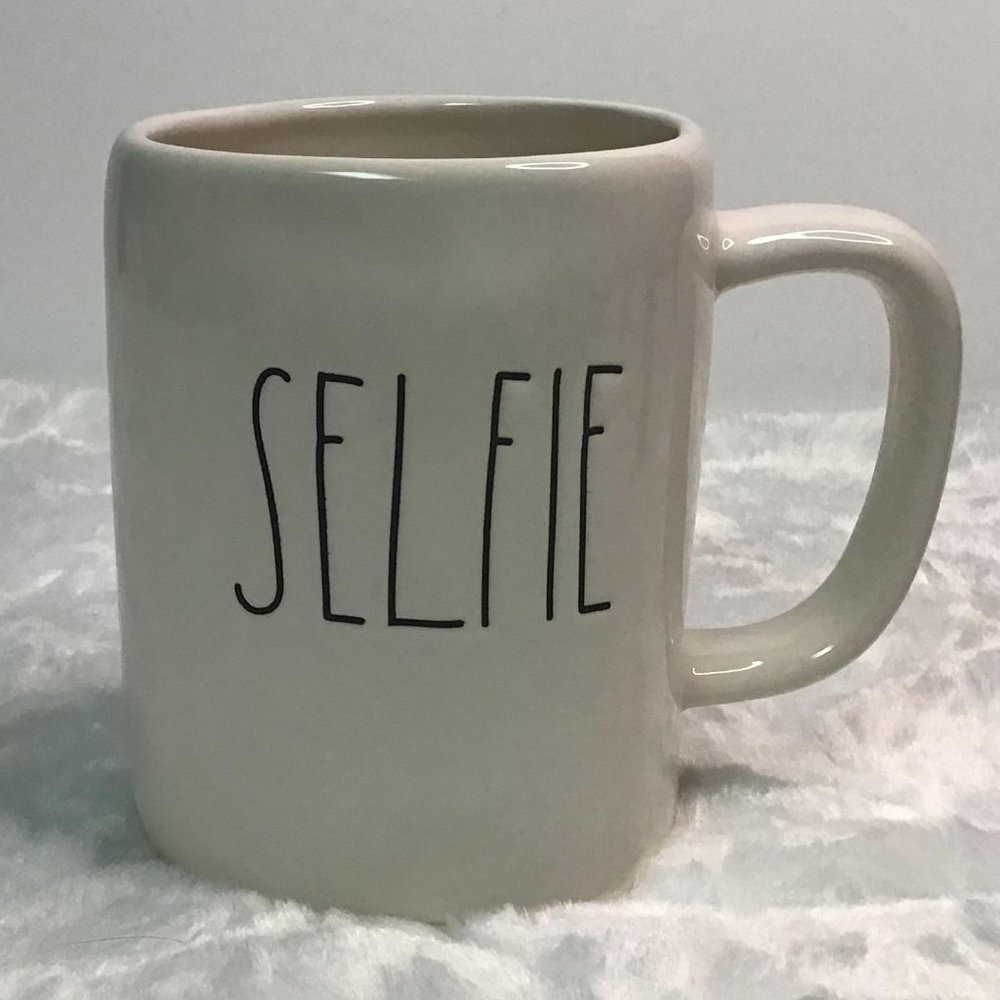 RAE DUNN "Selfie" Coffee/Tea Mug -‎ New